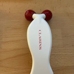 Clarins Resculpting Flash Skincare Roller